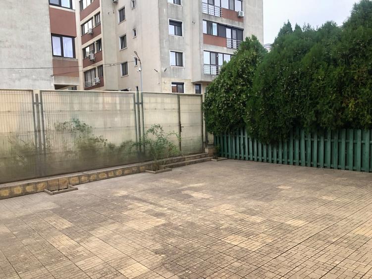 Casă cu 3 camere cu Canalizare în Boreal