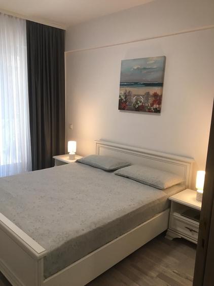 Apartament cu 2 camere decomandat în Roșu