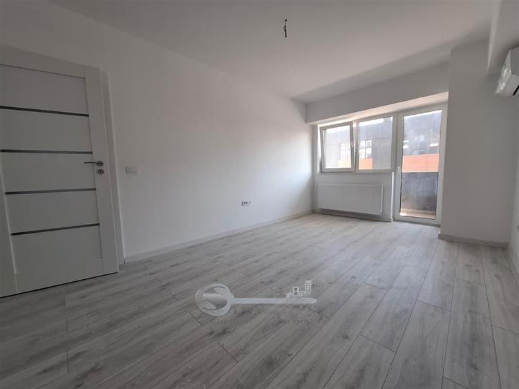 Apartament cu 2 camere decomandat în Galata