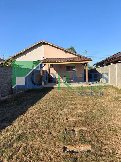 Duplex cu 3 camere cu Canalizare în Bucovăț (Remetea Mare)