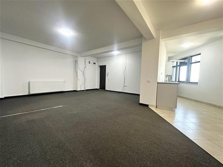Spatiu Comercial 70 mp, Etaj 3, zona Brotacei - 4
