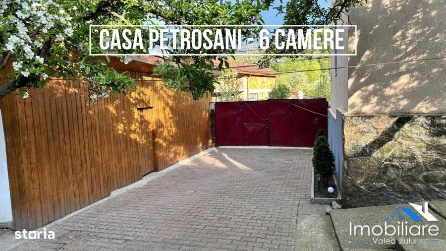 Casă cu 4 camere în Petrila