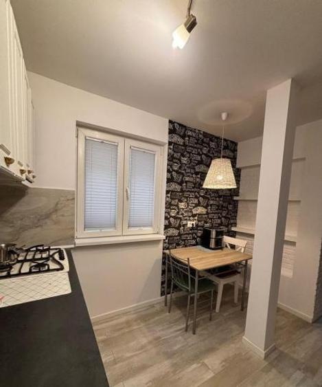 Apartament cu 3 camere semidecomandat în Drumul Taberei