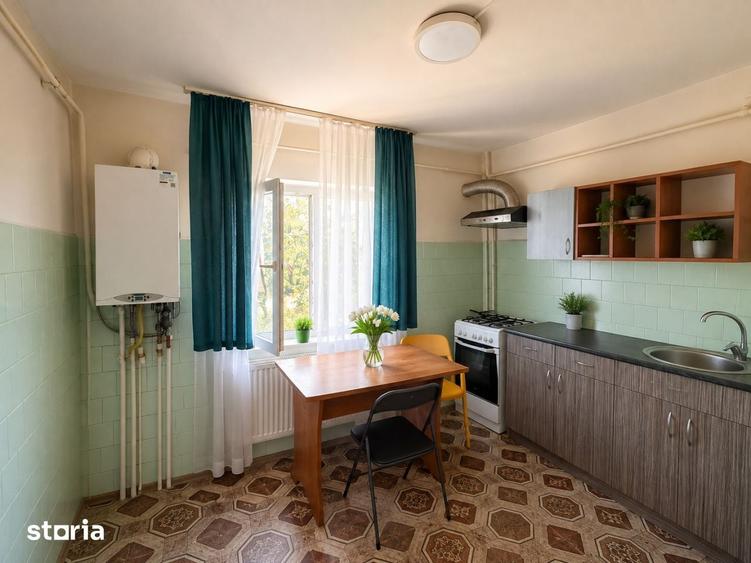 Apartament cu 3 camere decomandat în 1 Mai