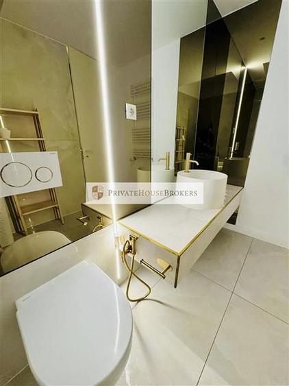 Apartament cu 3 camere semidecomandat, mobilat în Pipera