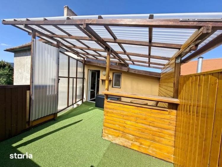 Casă cu 3 camere cu Teren 1600 Mp în Central