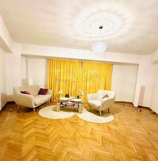 Apartament cu 3 camere semidecomandat, mobilat în Calea Victoriei
