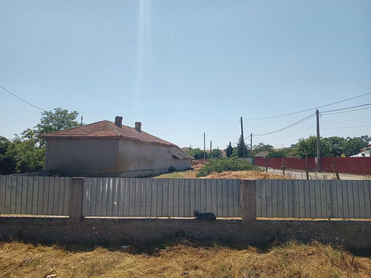 Casă cu 3 camere în Baia