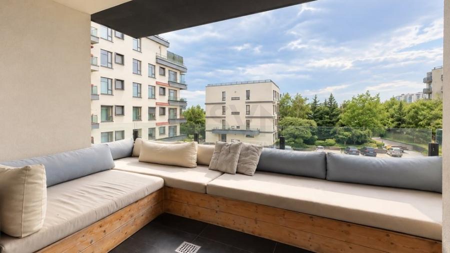 Apartament cu 3 camere decomandat în Floreasca