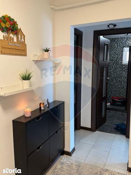 Apartament cu 3 camere, mobilat în Craiovița Nouă
