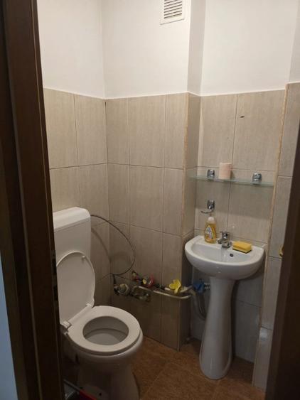 Apartament cu 4 camere decomandat în Apusului