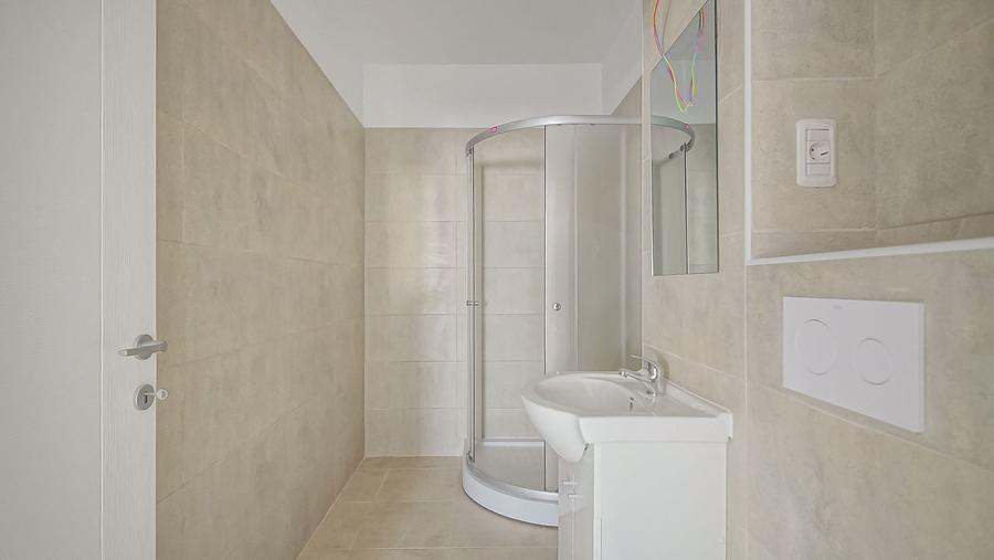 Apartament cu 3 camere decomandat în Sânpetru