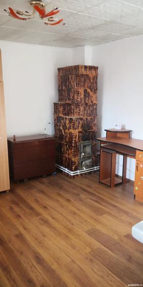 Casă cu 5 camere cu Teren 8900 Mp în Pătroaia-Deal