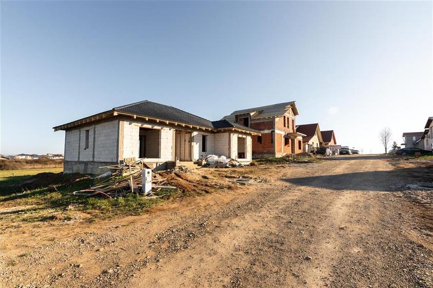 Casă individuală cu 3 camere cu Teren 468 Mp în Nord-Vest