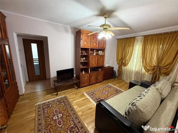 Apartament cu 2 camere semidecomandat în Gară