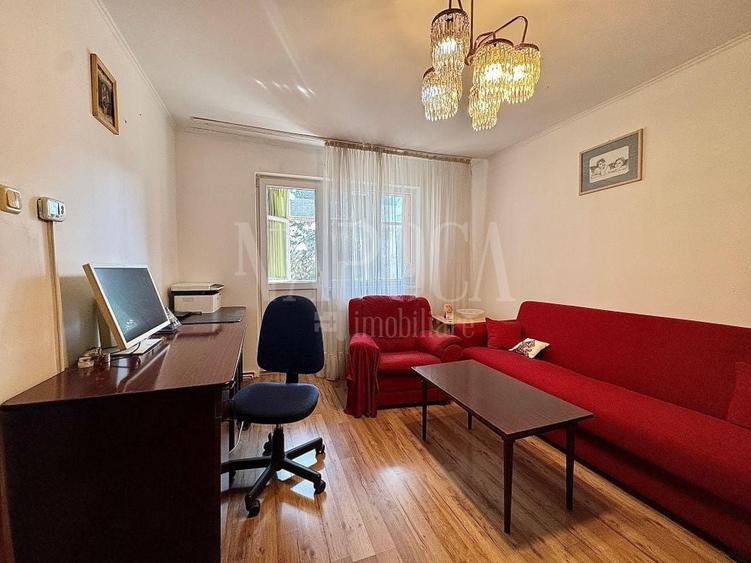 Apartament cu 3 camere semidecomandat în Mănăștur