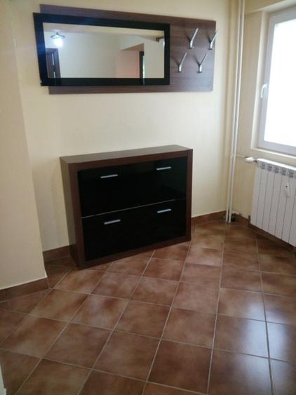 Închiriez apartament 3 camere - 15