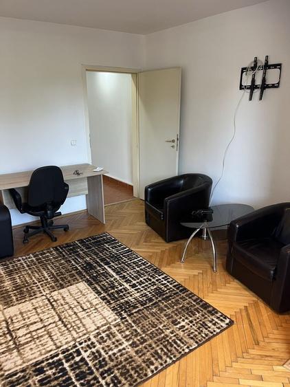 Garsonieră decomandată în Central