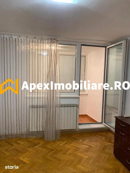 Apartament cu 3 camere decomandat, mobilat în Ozana