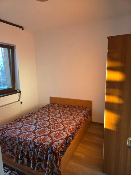Casă cu 3 camere cu Teren 80 Mp în Giulești