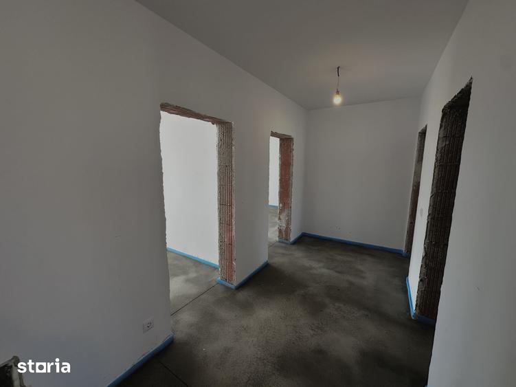 Casă cu 4 camere cu Teren 500 Mp în Sântandrei