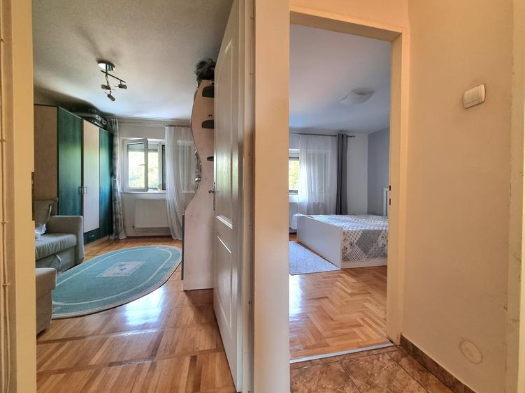 Apartament cu 3 camere decomandat, mobilat în Bistrița Lac