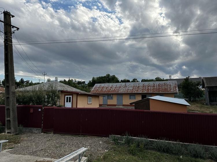 Casă cu 3 camere în Exterior Vest