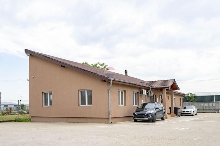 Spațiu industrial, de 3,300 mp, în Exterior Vest