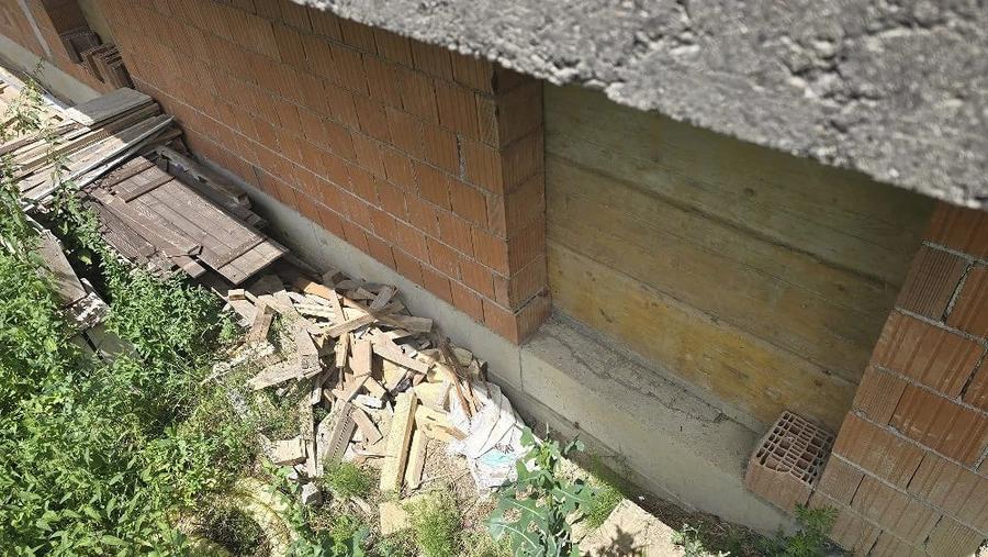Casă cu 4 camere cu Teren 1135 Mp în Exterior Vest