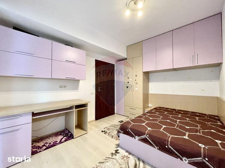 Apartament cu 3 camere decomandat în Sud