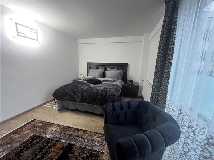 Apartament cu 4 camere decomandat, mobilat în Eminescu