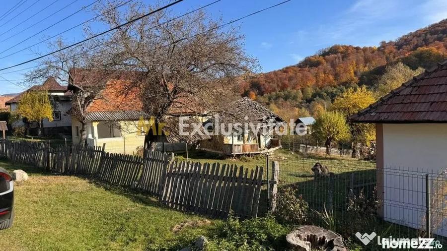 Teren în Sălătrucu