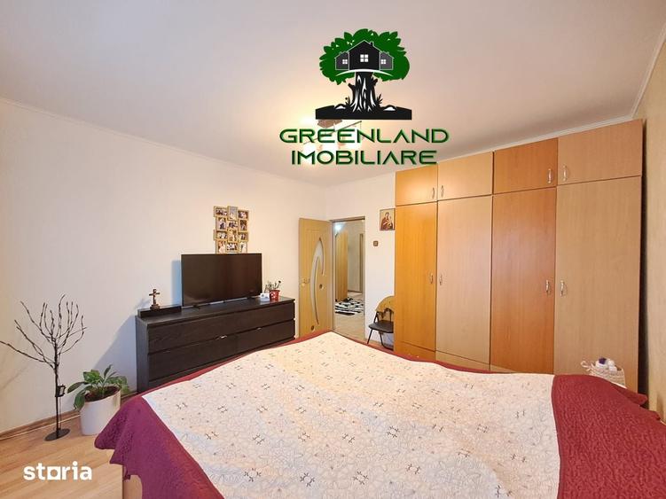 Apartament cu 3 camere decomandat în Ciurea