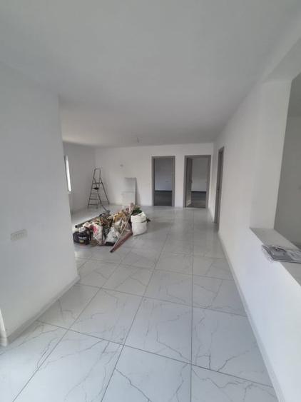 Casă individuală cu 3 camere cu Canalizare în Valu lui Traian