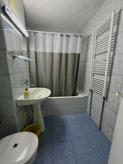 Inchiriez apartament cu 3 camere situat in cartierul Manastur - 7