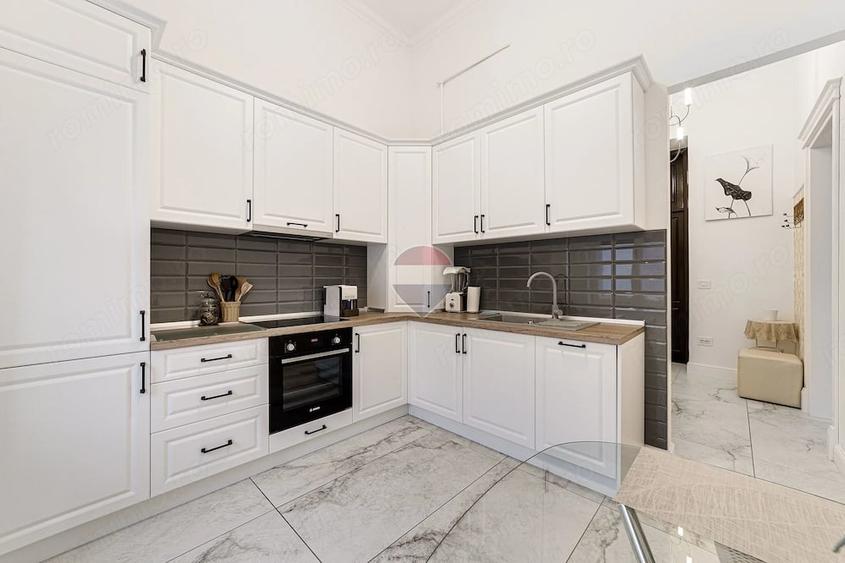 Apartament cu 3 camere semidecomandat în Ultracentral