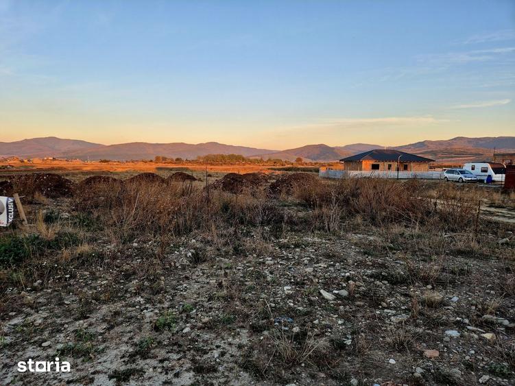 Teren de 1450 mp, în Tărlungeni