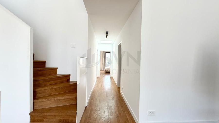 Apartament cu 4 camere semidecomandat, mobilat în Pipera