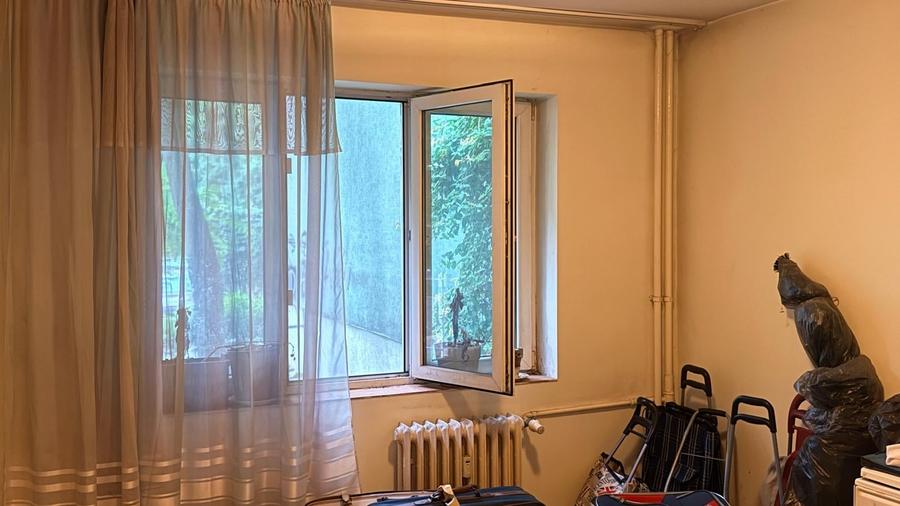Apartament cu 3 camere decomandat în Dristor