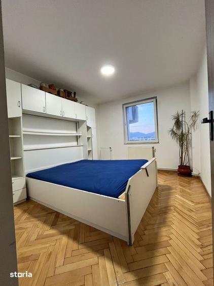 Apartament cu 4 camere decomandat în Central