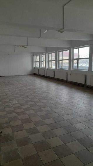 Spațiu comercial, de 290 mp, în Central