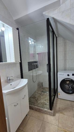 Duplex cu 5 camere cu Canalizare în Central