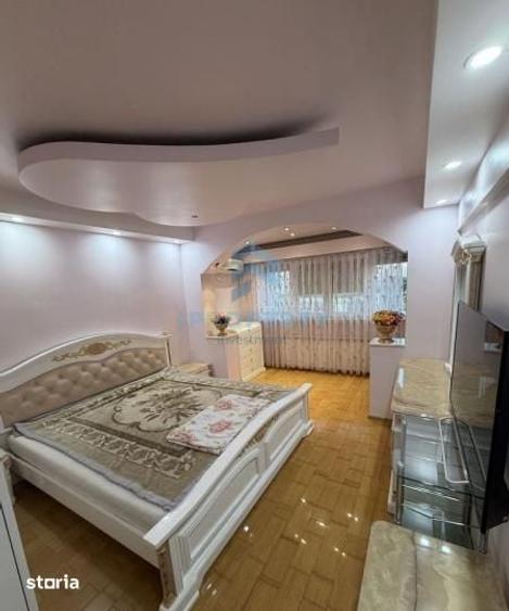 Apartament cu 3 camere decomandat în Centrul Civic