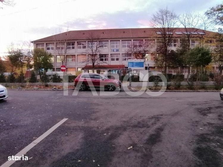 Apartament decomandat de vanzare 3 camere 87 mp utili mobilat Terezian - 1