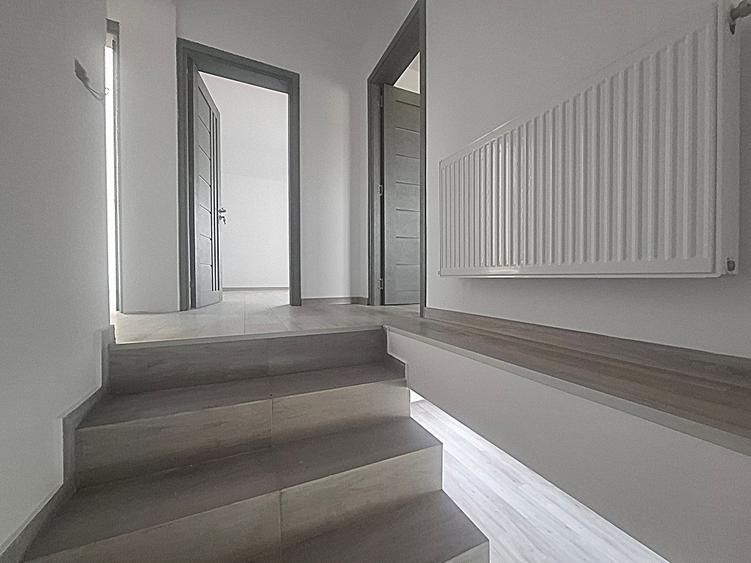Casă individuală cu 4 camere cu Teren 400 Mp în Domnești