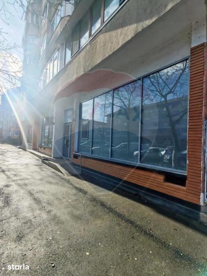 Spațiu comercial, de 336 mp, în Dârste