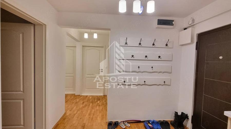 Apartament cu 3 camere decomandat în Mircea cel Bătrân
