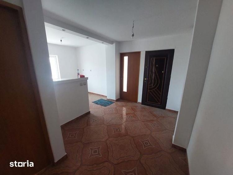 Apartament cu 2 camere decomandat în Micro 12