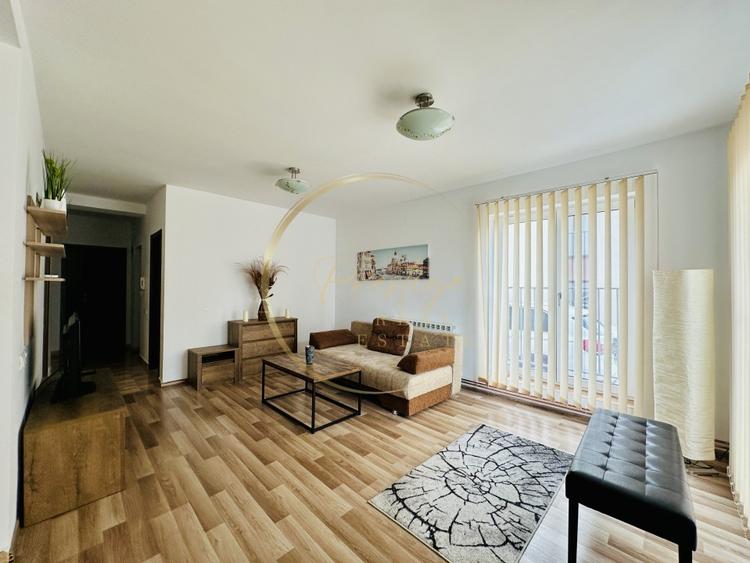 Apartament cu 3 camere semidecomandat în Zorilor