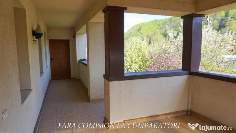 Casă cu 5 camere cu Teren 739 Mp în Muereasca